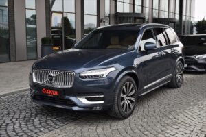 2021 VOLVO XC90