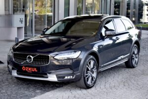 2020 VOLVO V90