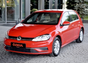 2017 VOLKSWAGEN GOLF