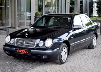 1997 MERCEDES E200 CLASSIC