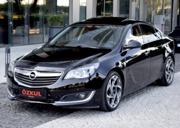 2017 OPEL INSIGNIA
