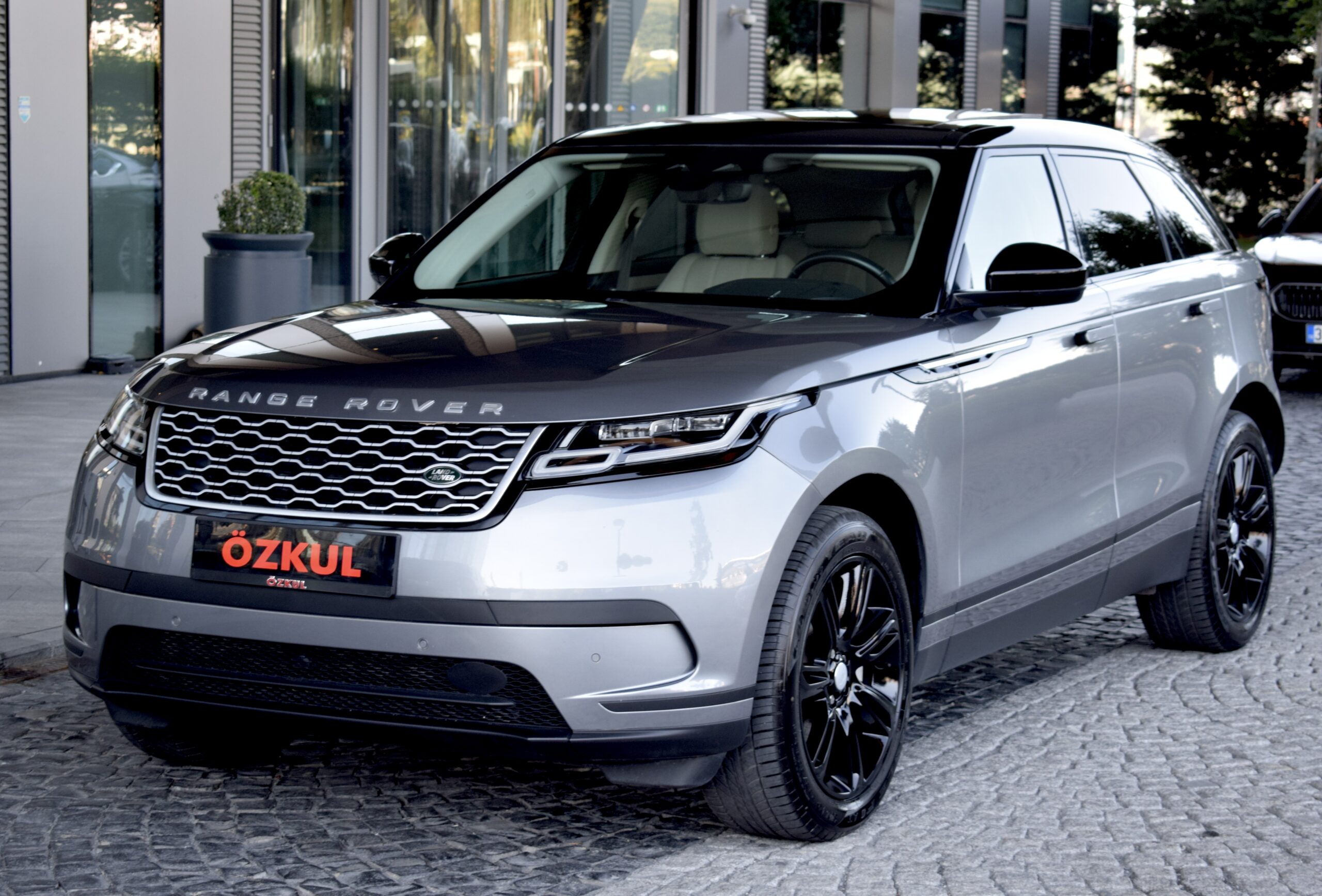 2022 RANGE ROVER VELAR 2.0 TD4 SE