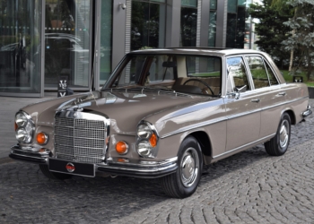 1969 MERCEDES 250S