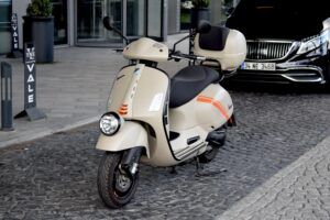 2023 VESPA GTV 300 ie