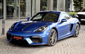 2018 PORSCHE 718 CAYMAN