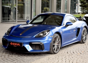 2018 PORSCHE 718 CAYMAN