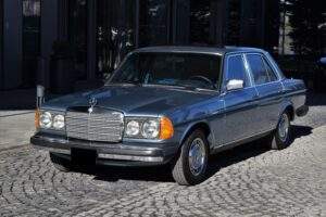 1979 MERCEDES 250 USA