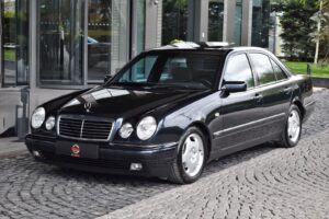 1998 MERCEDES E240 AVANTGARDE