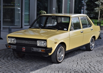 1978 FIAT 131 ( T STOP )