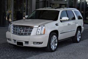 2011 CADILLAC ESCALADE 6.2 V8 PLATINUM