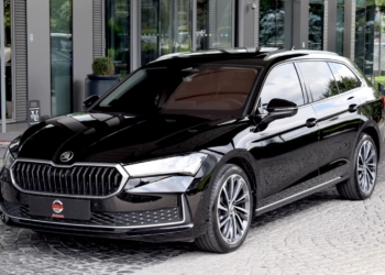 2024 SKODA SUPERB COMBI 1.5 TSI HYBRID LAURIN&KLEMENT CRYSTAL